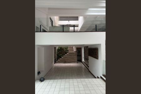 Casa para alugar com 1000m², 5 quartos e 2 vagas Casa para alugar com 1000m², 5 quartos e 2 vagasÁrea externa