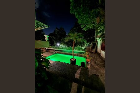 Área externa de casa para alugar com 5 quartos, 1000m² em Joá, Rio de Janeiro
