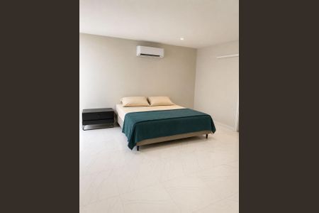 Casa para alugar com 1000m², 5 quartos e 2 vagas Casa para alugar com 1000m², 5 quartos e 2 vagasQuarto