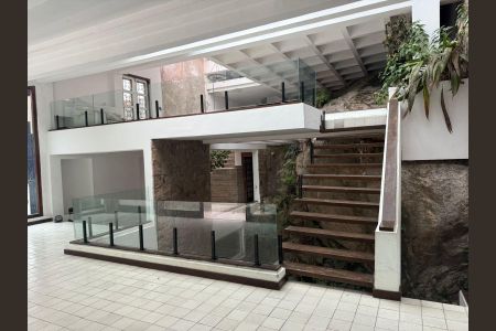 Casa para alugar com 1000m², 5 quartos e 2 vagas Casa para alugar com 1000m², 5 quartos e 2 vagasSala