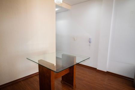 Apartamento para alugar com 80m², 2 quartos e 1 vagaSala 