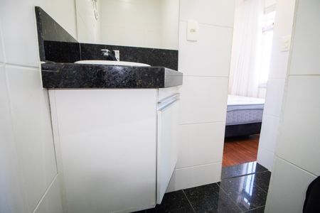 Apartamento para alugar com 80m², 2 quartos e 1 vagaBanheiro da suite 