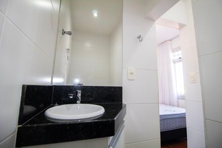 Apartamento para alugar com 80m², 2 quartos e 1 vagaBanheiro da suite 