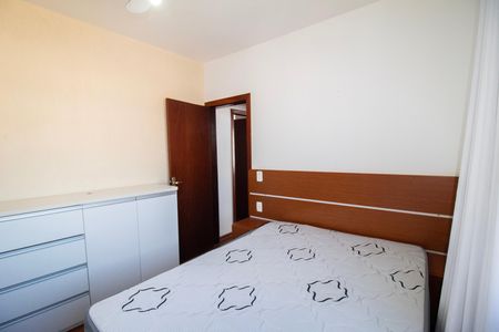 Apartamento para alugar com 80m², 2 quartos e 1 vagaQuarto 02- suite 