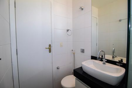 Apartamento para alugar com 80m², 2 quartos e 1 vagaBanheiro social 