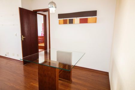 Apartamento para alugar com 80m², 2 quartos e 1 vagaSala 