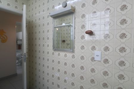 Banheiro Social de apartamento para alugar com 1 quarto, 55m² em Jardim Ana Maria, Guarujá