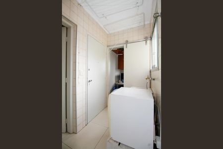 Apartamento à venda com 94m², 3 quartos e 2 vagas Apartamento à venda com 94m², 3 quartos e 2 vagasÁrea de Serviço