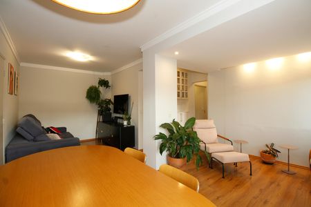 Apartamento à venda com 94m², 3 quartos e 2 vagas Apartamento à venda com 94m², 3 quartos e 2 vagasSala de Estar e Jantar