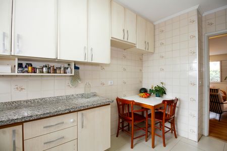 Apartamento à venda com 94m², 3 quartos e 2 vagas Apartamento à venda com 94m², 3 quartos e 2 vagasCozinha