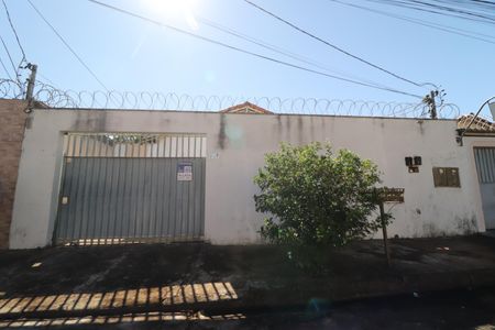 Fachada de kitnet/studio para alugar com 1 quarto, 40m² em Pacaembu, Uberlândia