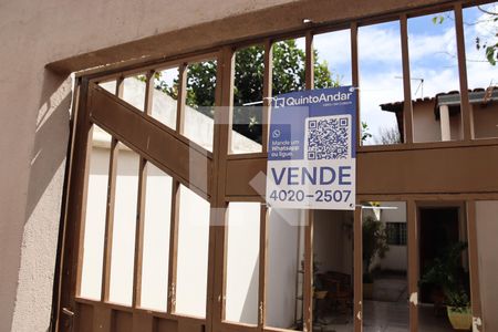 Plaquinha de casa à venda com 3 quartos, 490m² em Jardim Santo Antonio, Goiânia