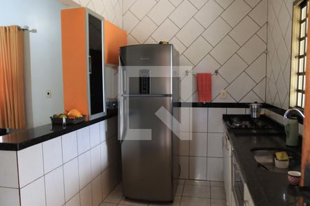 Cozinha de casa à venda com 3 quartos, 490m² em Jardim Santo Antonio, Goiânia