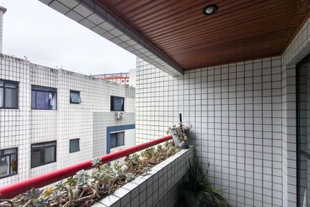 Apartamento para alugar com 66m², 2 quartos e 1 vagaSacada