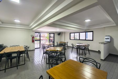 Apartamento para alugar com 66m², 2 quartos e 1 vagaSalão de Festas 