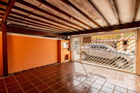 Garagem de casa à venda com 2 quartos, 92m² em Jardim Santa Mena, Guarulhos