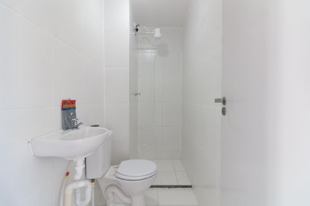 Banheiro de apartamento para alugar com 2 quartos, 37m² em Jardim Gilda Maria, São Paulo