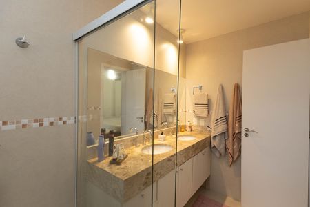 Apartamento à venda com 148m², 4 quartos e 3 vagasBanheiro da Suíte 3