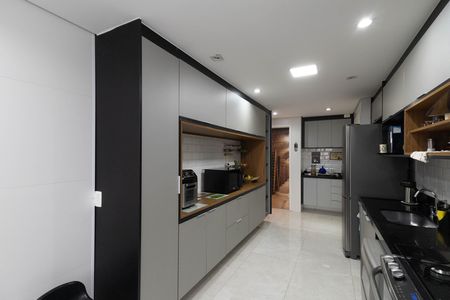 Apartamento à venda com 148m², 4 quartos e 3 vagasCozinha - Armários