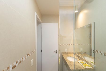 Apartamento à venda com 148m², 4 quartos e 3 vagasBanheiro da Suíte 2