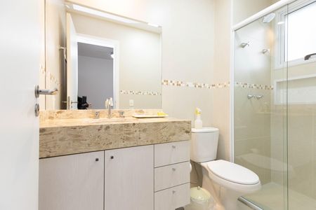 Apartamento à venda com 148m², 4 quartos e 3 vagasBanheiro da Suíte 2