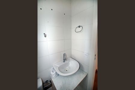 Banheiro de apartamento à venda com 2 quartos, 45m² em Irajá, Rio de Janeiro