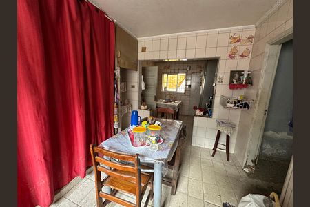 Casa para alugar com 300m², 4 quartos e 2 vagas Casa para alugar com 300m², 4 quartos e 2 vagasCozinha