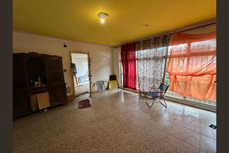 Casa para alugar com 300m², 4 quartos e 2 vagas Casa para alugar com 300m², 4 quartos e 2 vagasSala