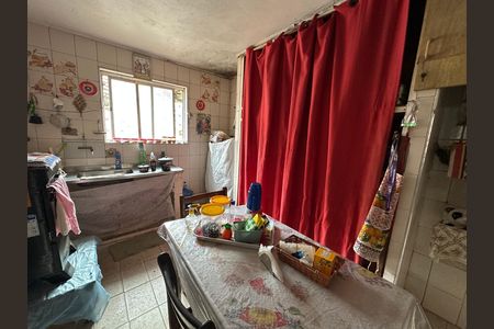 Casa para alugar com 300m², 4 quartos e 2 vagas Casa para alugar com 300m², 4 quartos e 2 vagasCozinha