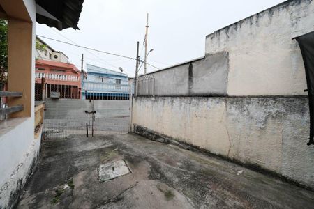 Área externa de casa para alugar com 2 quartos, 100m² em Vila Buenos Aires, São Paulo