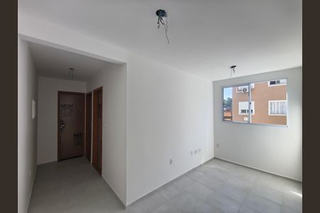 Sala com cozinha integrada de apartamento à venda com 2 quartos, 40m² em Taquara, Rio de Janeiro