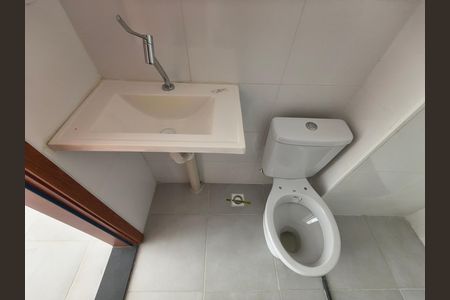 Banheiro de apartamento à venda com 2 quartos, 40m² em Taquara, Rio de Janeiro