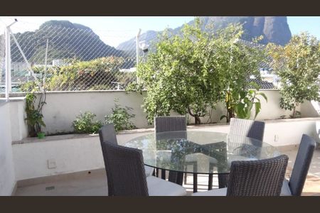 Apartamento à venda com 260m², 5 quartos e 3 vagas Apartamento à venda com 260m², 5 quartos e 3 vagasÁrea externa