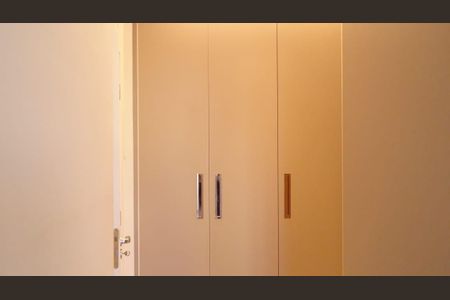 Apartamento à venda com 260m², 5 quartos e 3 vagas Apartamento à venda com 260m², 5 quartos e 3 vagasQuarto 4