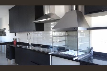 Apartamento à venda com 260m², 5 quartos e 3 vagas Apartamento à venda com 260m², 5 quartos e 3 vagasÁrea gourmet