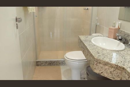 Apartamento à venda com 260m², 5 quartos e 3 vagas Apartamento à venda com 260m², 5 quartos e 3 vagasBanheiro Quarto 4