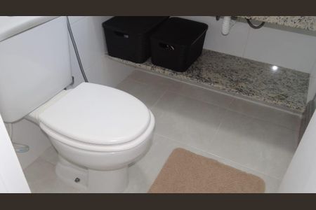Apartamento à venda com 260m², 5 quartos e 3 vagas Apartamento à venda com 260m², 5 quartos e 3 vagasBanheiro quarto 1