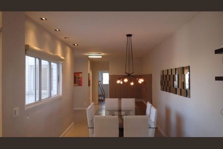 Apartamento à venda com 260m², 5 quartos e 3 vagas Apartamento à venda com 260m², 5 quartos e 3 vagasSala de Jantar