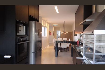 Apartamento à venda com 260m², 5 quartos e 3 vagas Apartamento à venda com 260m², 5 quartos e 3 vagasÁrea gourmet