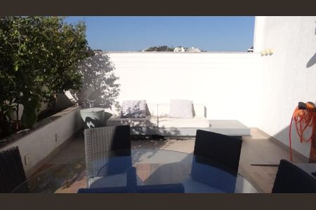 Apartamento à venda com 260m², 5 quartos e 3 vagas Apartamento à venda com 260m², 5 quartos e 3 vagasÁrea externa