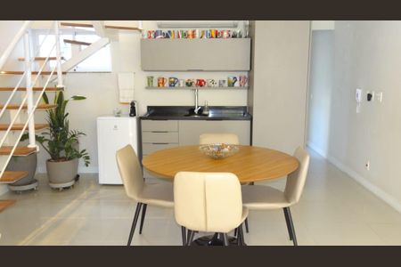 Apartamento à venda com 260m², 5 quartos e 3 vagas Apartamento à venda com 260m², 5 quartos e 3 vagas Cozinha