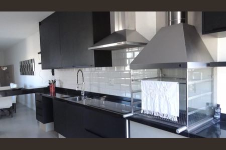 Apartamento à venda com 260m², 5 quartos e 3 vagas Apartamento à venda com 260m², 5 quartos e 3 vagasÁrea gourmet