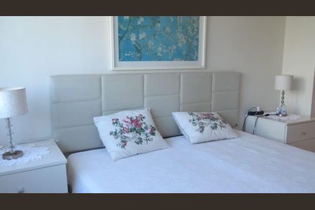 Apartamento à venda com 260m², 5 quartos e 3 vagas Apartamento à venda com 260m², 5 quartos e 3 vagasQuarto 3