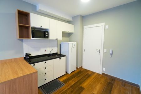 Cozinha de kitnet/studio para alugar com 1 quarto, 30m² em Vila Guarani (zona Sul), São Paulo
