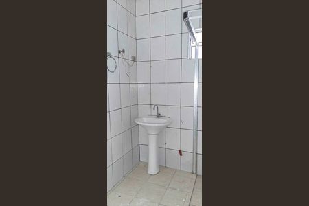Banheiro de casa à venda com 1 quarto, 50m² em São Pedro, Osasco