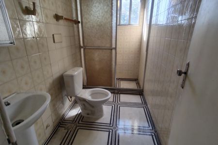 Banheiro 1 de apartamento para alugar com 1 quarto, 105m² em Engenho do Porto, Duque de Caxias