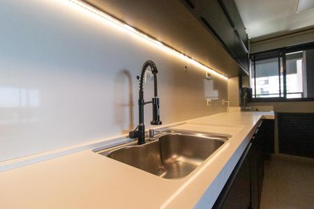 Detalhe da cozinha de apartamento para alugar com 3 quartos, 105m² em Jardim Social, Curitiba