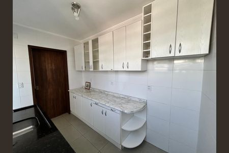 Cozinha de apartamento à venda com 4 quartos, 75m² em Petrópolis, Porto Alegre
