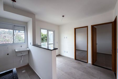 Apartamento para alugar com 2 quartos, 40m² em Vila Bertioga, São Paulo