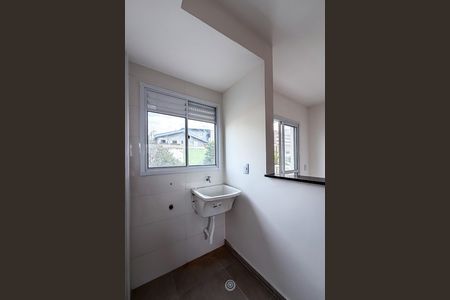 Área de Serviço de apartamento para alugar com 2 quartos, 40m² em Vila Bertioga, São Paulo